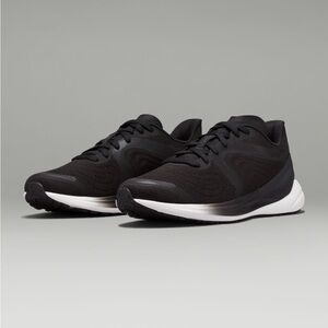 BRAND NEW LULULEMON Blissfeel 2 Shoes - Black/White - Size 9.5